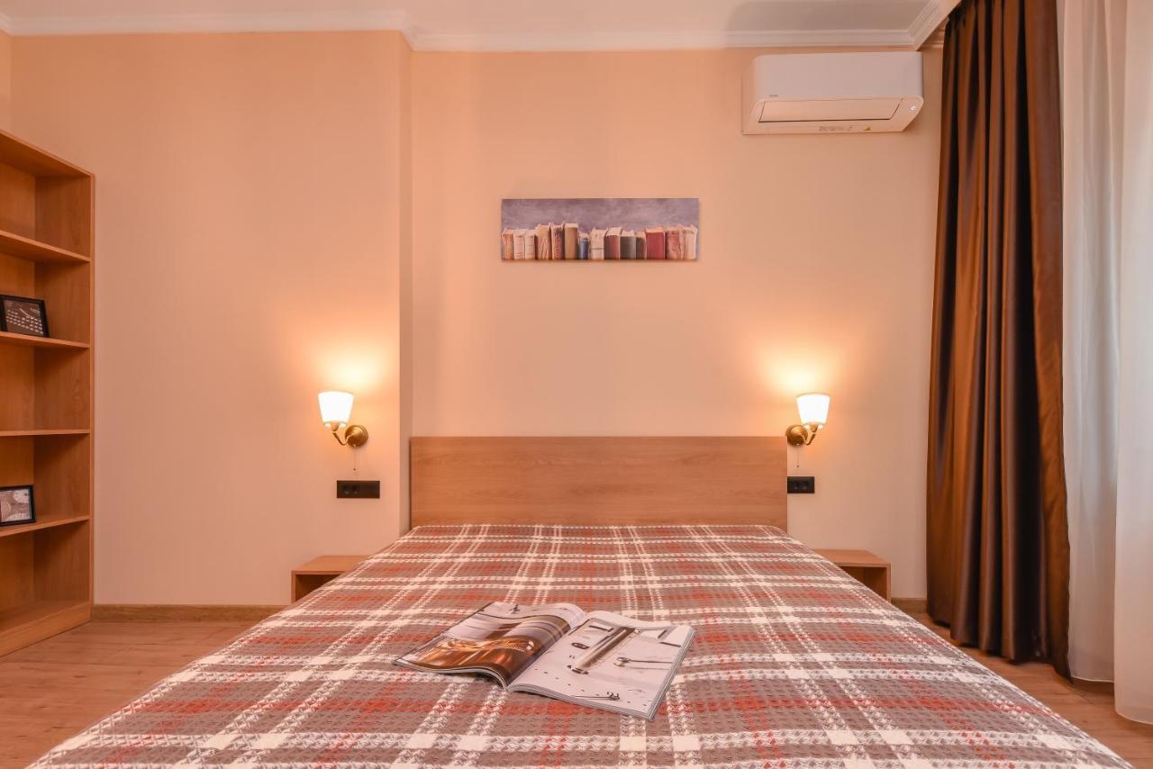 Sofia Dream Apartment - The Library - 3-Bdr, 2-Bthr By Flat Mаnager מראה חיצוני תמונה